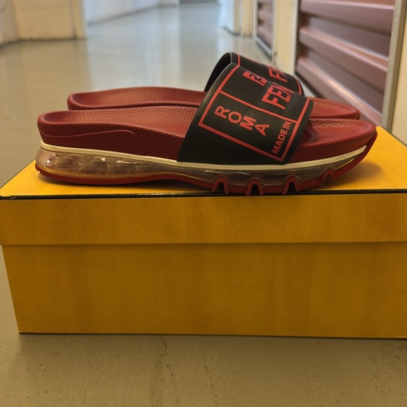 FENDI Fiend Roma Amor black red leather air sole slides sandals - Picture 3 of 8